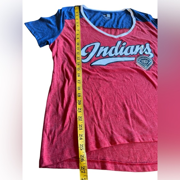 NWT NEW ERA Women’s Cleveland Indians MLB T-Shirt Size XL V-Neck Glitter - Picture 6 of 8